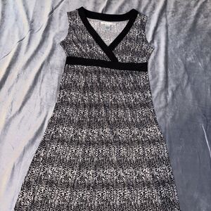 Geoffrey Beene Sport Women’s Black And White Sleeveless Dress Size Medium